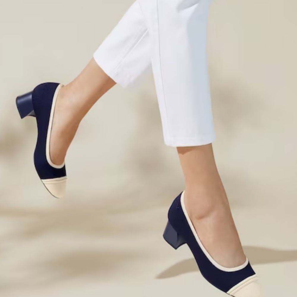 Elegant Navy and Cream Heels - Picture 2 of 8